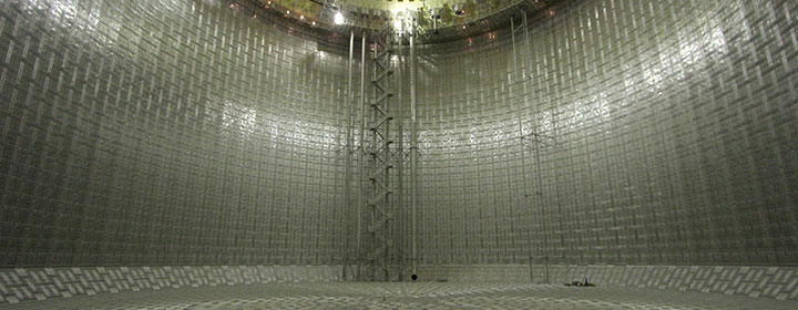 Internal deck and stairs inside LNG tank