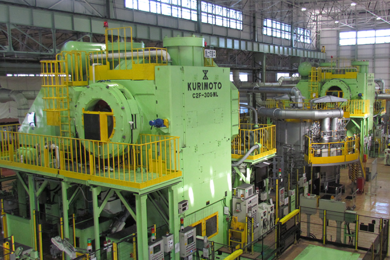 写真:第4鍛造工場